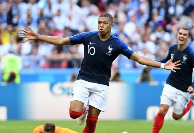  布莱顿,海鸥黑马横空出世,三笘薰惊艳全场  