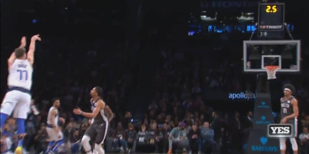  东契奇超远三分绝杀，独行侠险胜掘金迎连胜