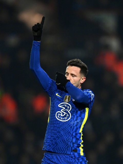  卢卡库头槌制胜绝杀，切尔西险胜埃弗顿续连胜  